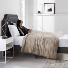 Load image into Gallery viewer, Weighted Blankets - The Mattress Experts - Cayman Islands
