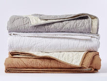 Load image into Gallery viewer, Manzanita Organic Handstitched Quilt - The Mattress Experts - Cayman Islands, linens, linen, sheets, sheet sets, organic, Cayman, Grand Cayman, Mattress, mattresses, matress, matresses, matress experts, mattress expert, mattress experts, Mattress Gallery, blankets, duvets, comforters, blanket, organic, pillow, pillows, linen, linens, sheets, sheet sets, bedding, tempurpedic, platform beds, coyuchi