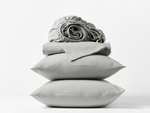 Load image into Gallery viewer, Organic Crinkled Percale Sheet Set - The Mattress Experts - Cayman Islands