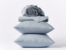 Load image into Gallery viewer, Organic Crinkled Percale Sheet Set - The Mattress Experts - Cayman Islands